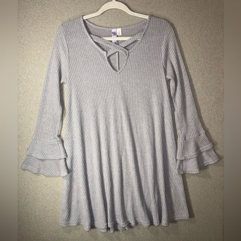 Alya size large Heather Gray bell sleeve Knit strapped neck line dress